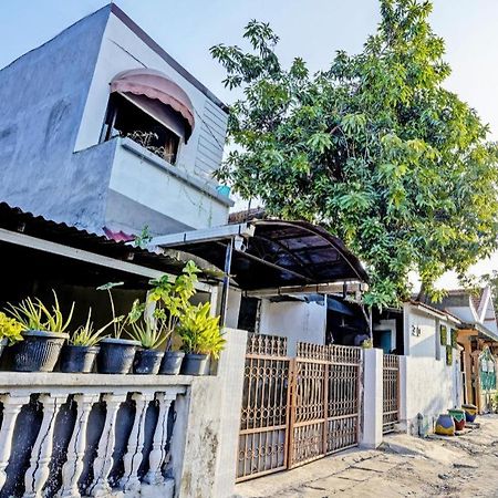 Spot On 92652 Meir E-Homestay 2 Surabaya Exterior photo