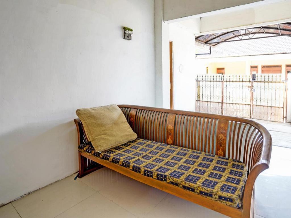 Spot On 92652 Meir E-Homestay 2 Surabaya Exterior photo